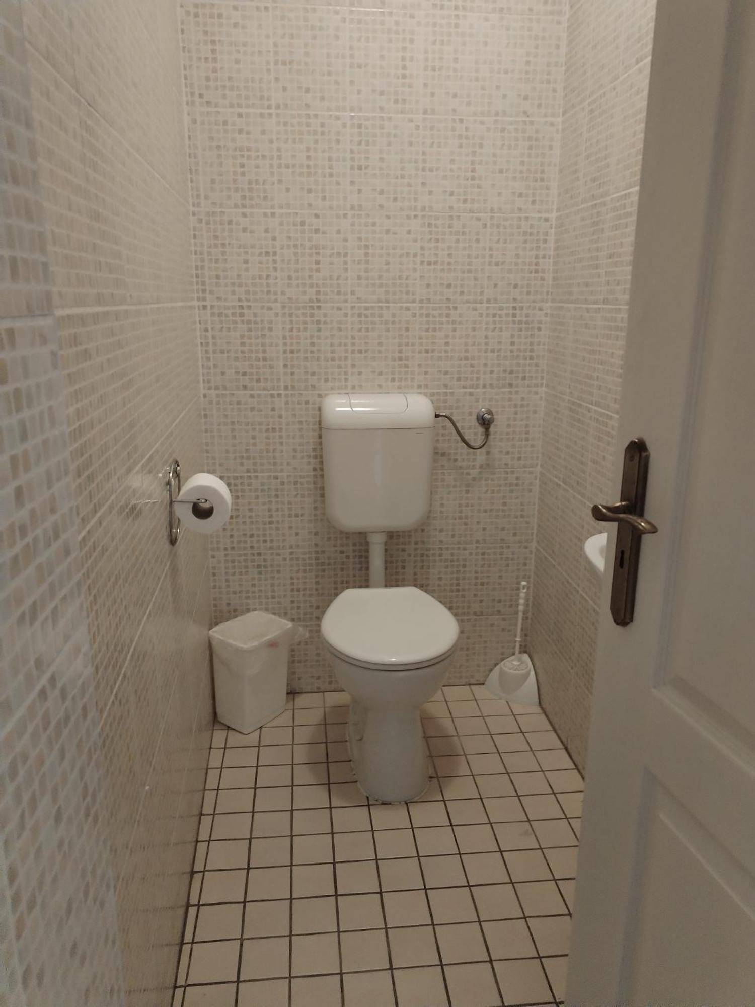 Hostel Ferihegy Вечеш Экстерьер фото